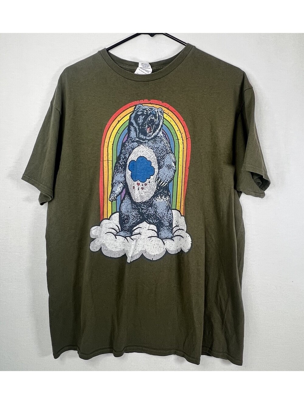 Grumpy Grizzly Bear With Rainbow T-shirt Men’s Size Large